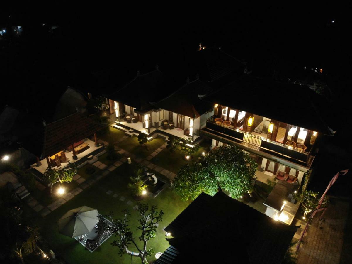 The Kanha Palace Batununggul Esterno foto